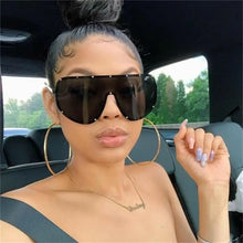 Load image into Gallery viewer, New Steampunk Oversized Sunglasses for Women Trends Punk Sun Glasses Brand Designer Eyewear UV400 De Sol Oculos
