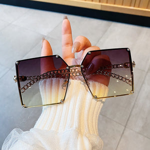 New Fashion Oversize Gradient Sunglasses For Women Chain Frame Rivet Square Elegant Shades