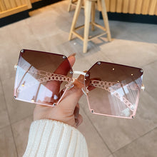 Load image into Gallery viewer, New Fashion Oversize Gradient Sunglasses For Women Chain Frame Rivet Square Elegant Shades
